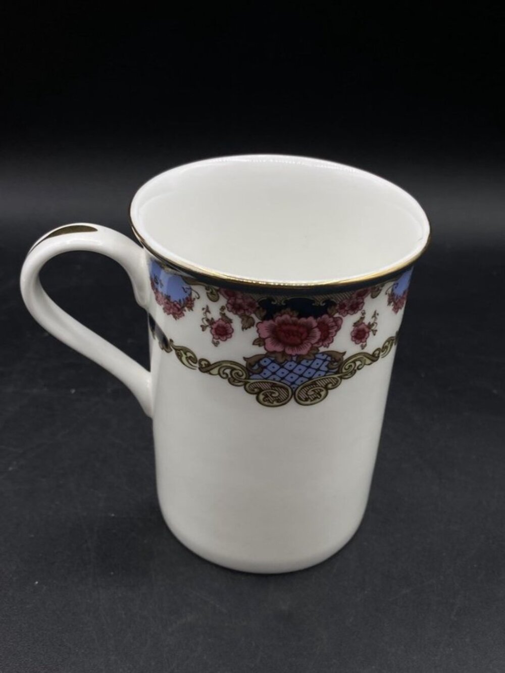 Royal Doulton Fairmont Empress Hotel Mug Cup Bone China Crown Logo - Picture 4 of 9